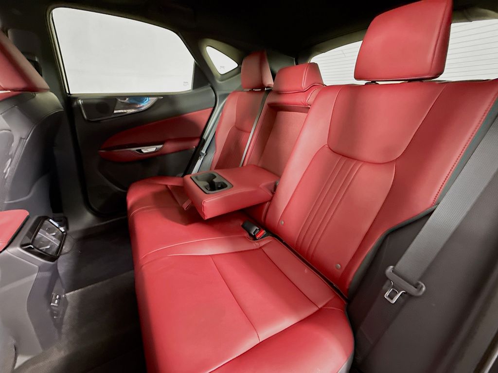 2025 Lexus NX 250 24