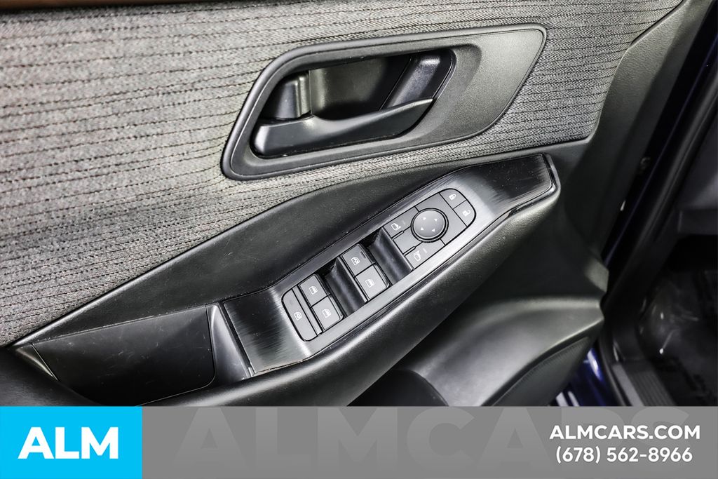 Used 2023 Blue Nissan S image 46
