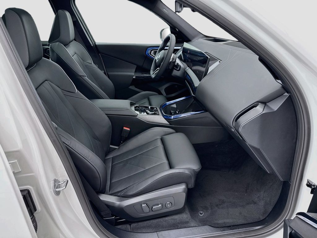 Thumbnail: 2026 BMW X3 - 19