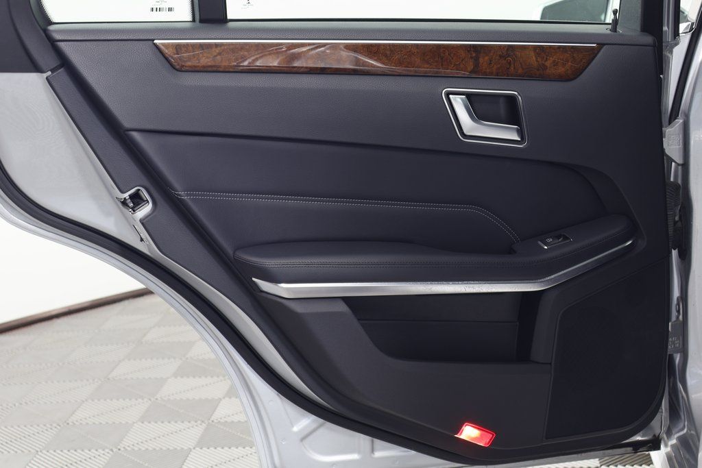 Thumbnail: 2014 Mercedes-Benz E-Class - 13