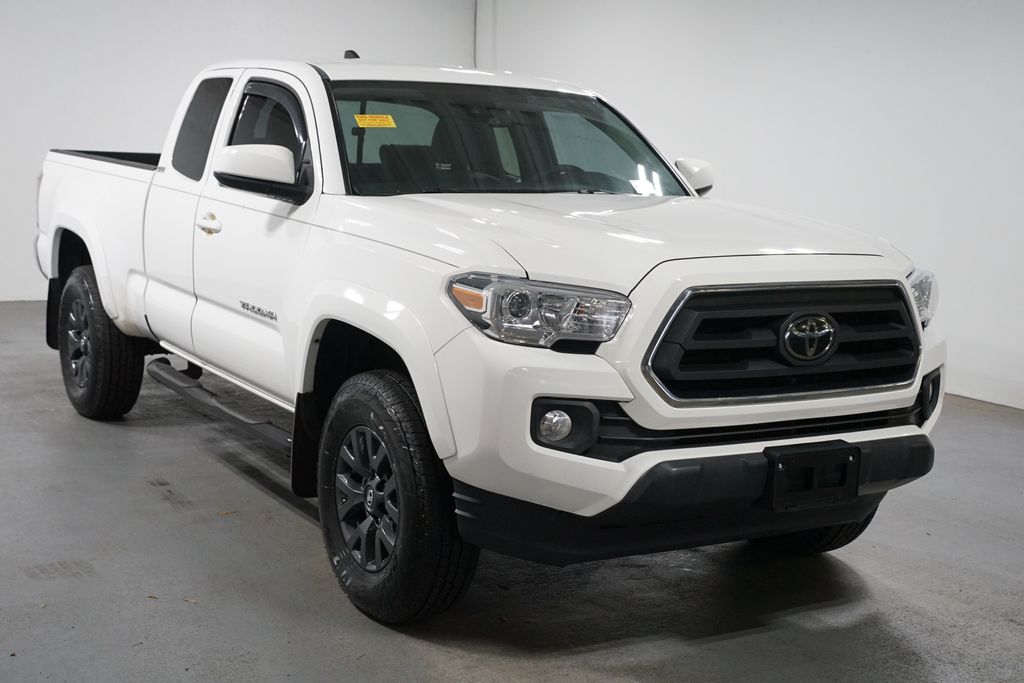 Thumbnail: 2022 Toyota Tacoma - 3