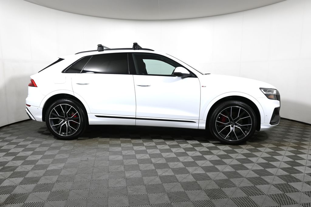 Thumbnail: 2022 Audi Q8 - 8