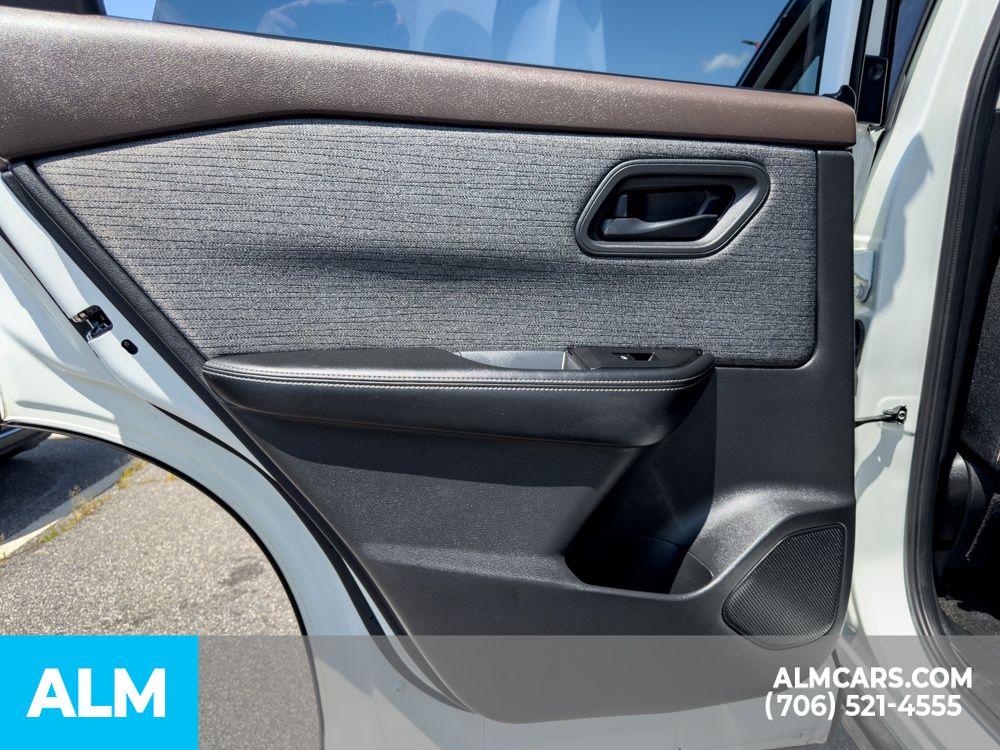 Used 2021 White Nissan S image 14