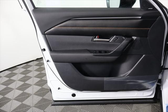 Thumbnail: 2026 Mazda CX-50 - 7