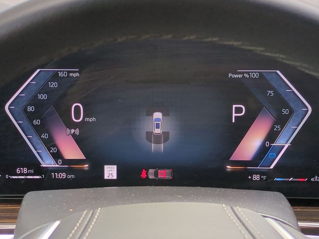 New 2026 White BMW sDrive40i image 27