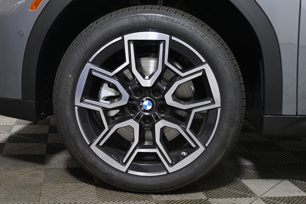 Thumbnail: 2026 BMW X2 - 12