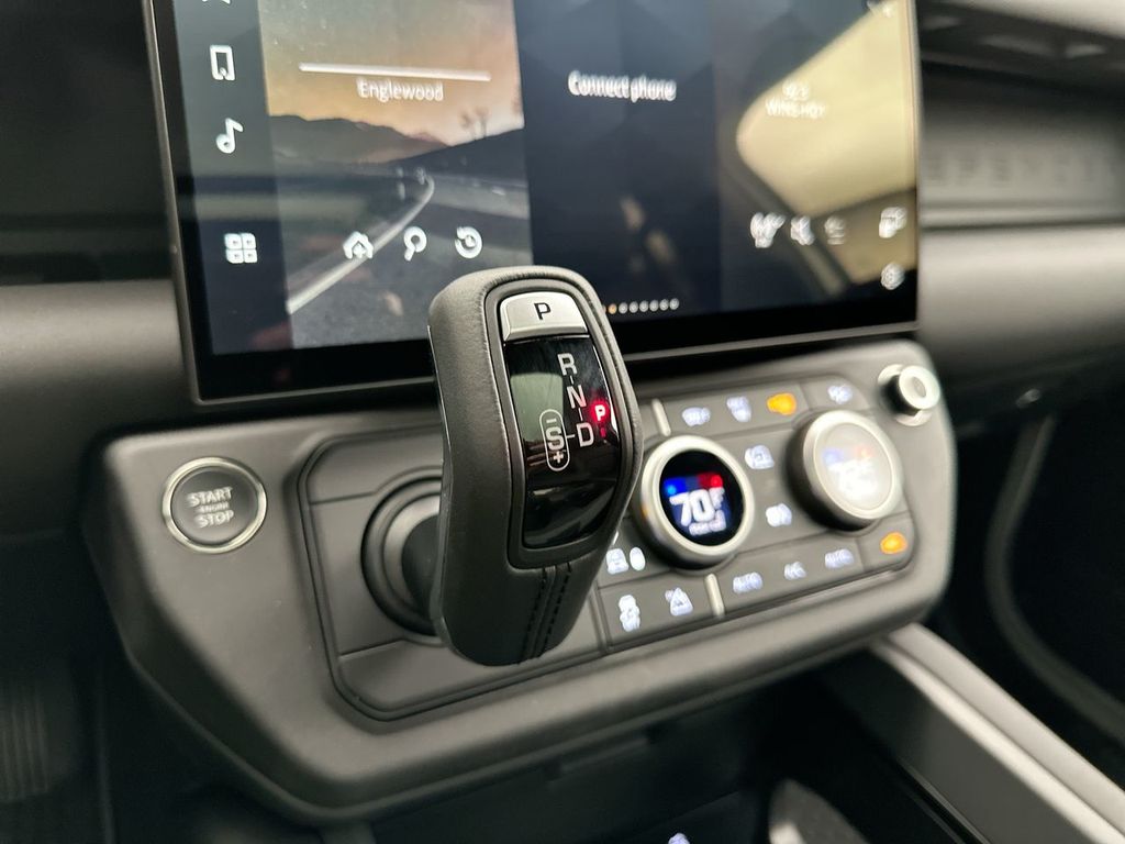 Thumbnail: 2026 Land Rover Defender - 20