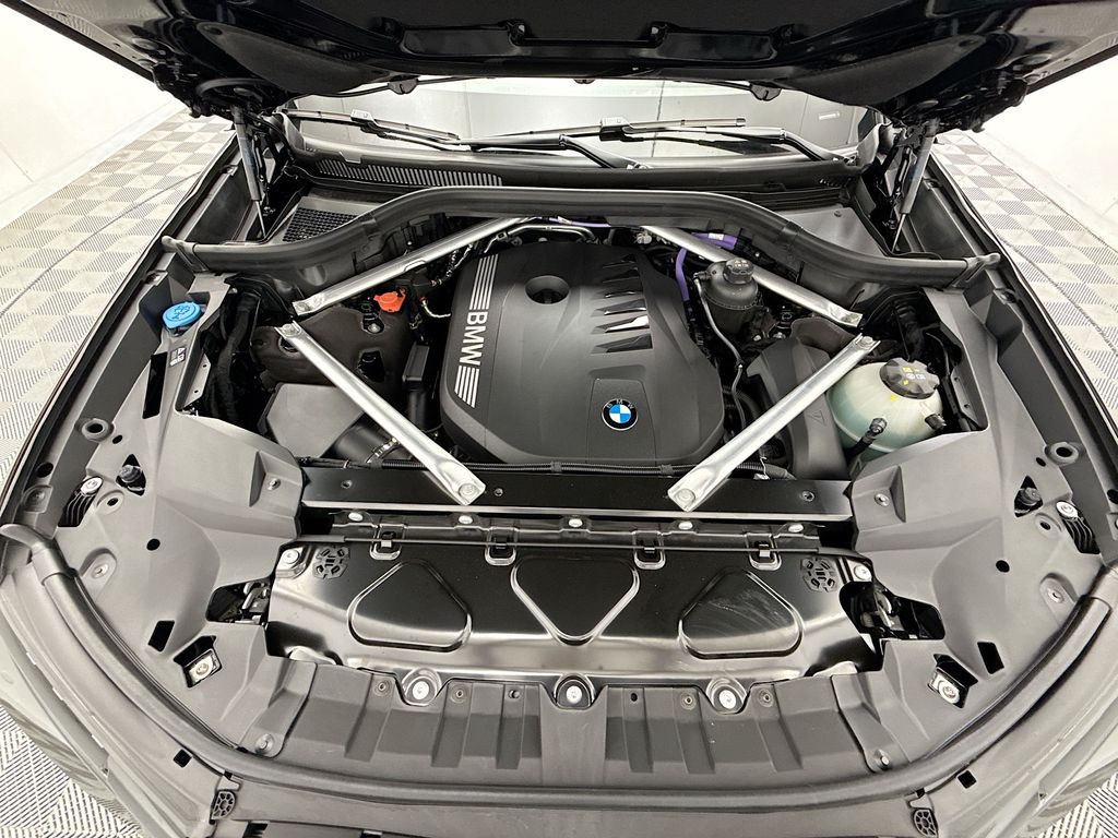 Thumbnail: 2026 BMW X7 - 29