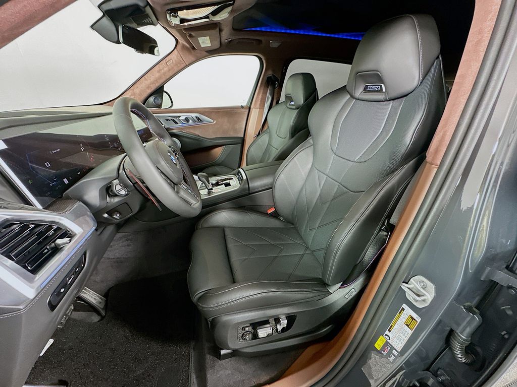 Thumbnail: 2026 BMW XM - 16