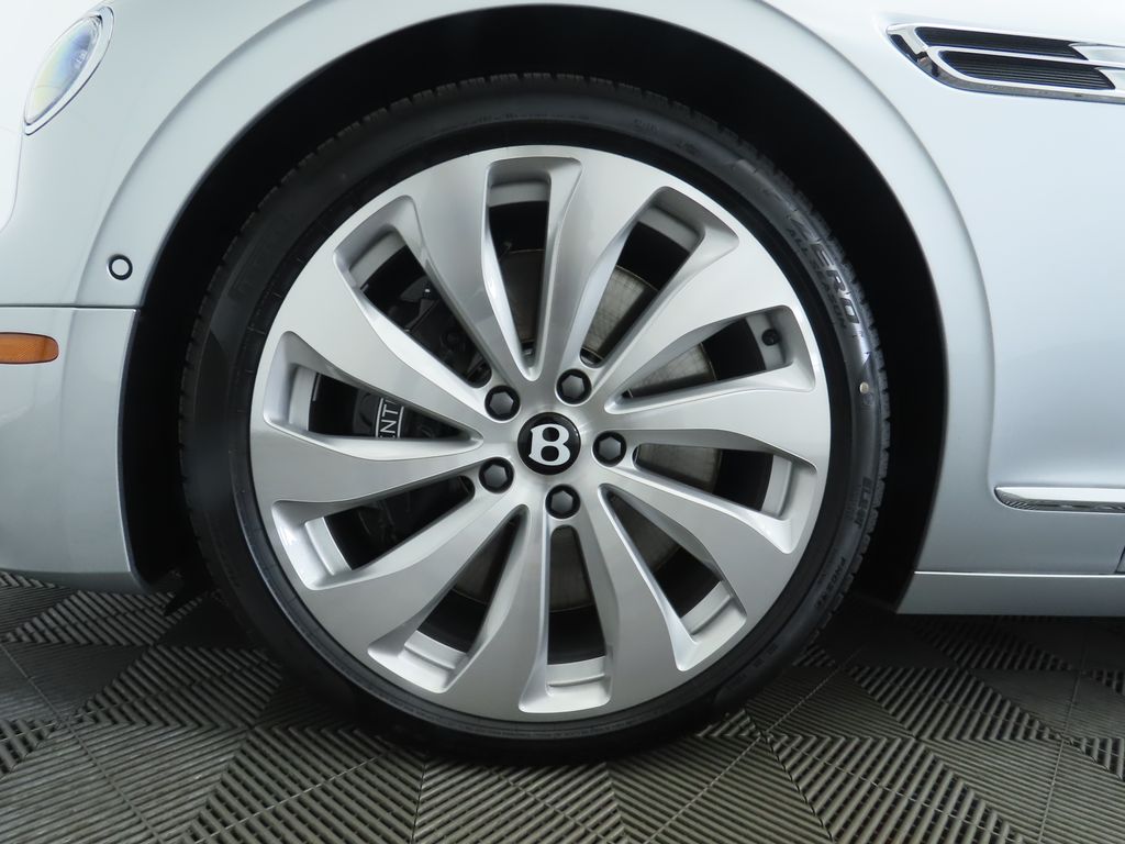 Thumbnail: 2026 Bentley Flying Spur - 31