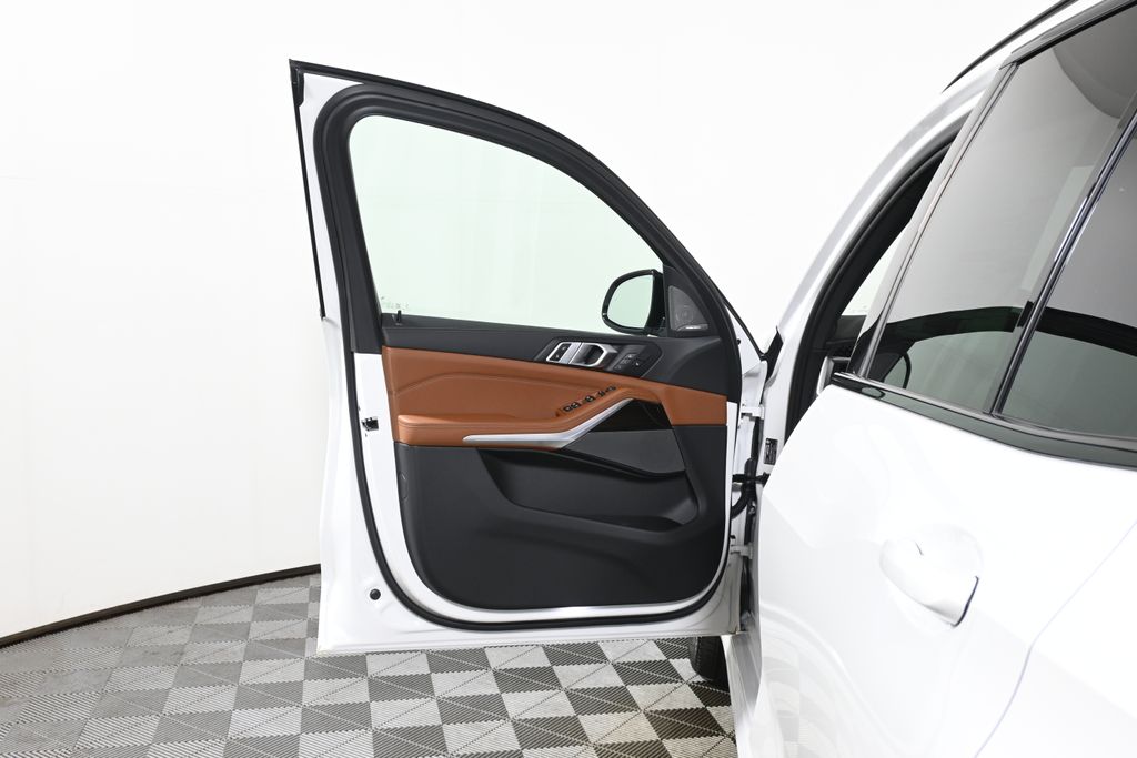 Thumbnail: 2026 BMW X5 - 24