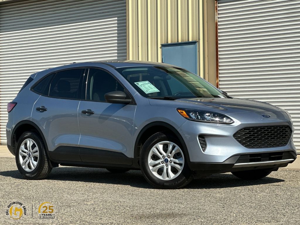 2022 Ford Escape S FWD