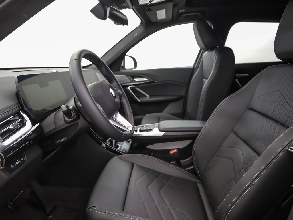 Thumbnail: 2026 BMW X1 - 11