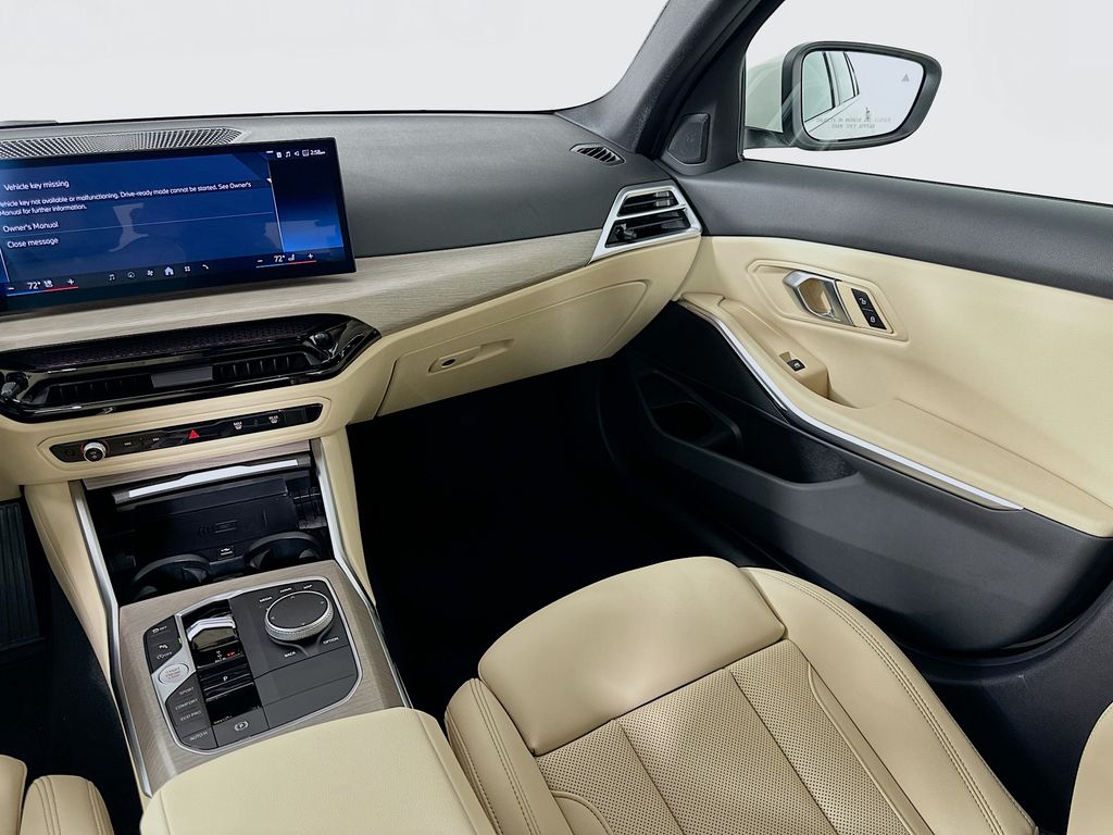 Thumbnail: 2025 BMW 3 Series - 24