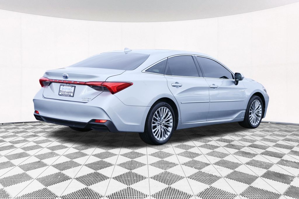 2019 Toyota Avalon Hybrid Limited 11