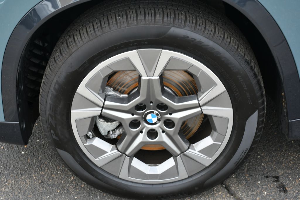 Thumbnail: 2026 BMW X1 - 14
