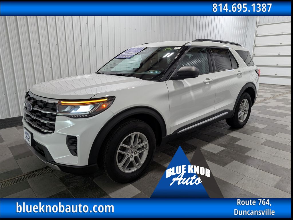  2025 Ford Explorer Active AWD   