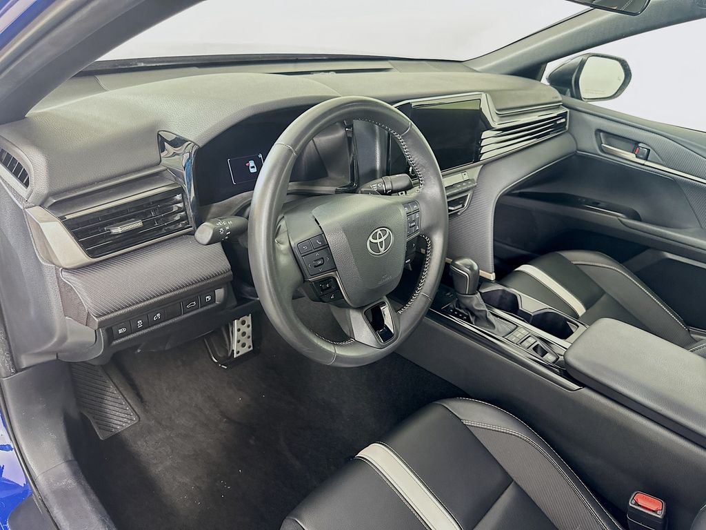 Thumbnail: 2025 Toyota Camry - 9
