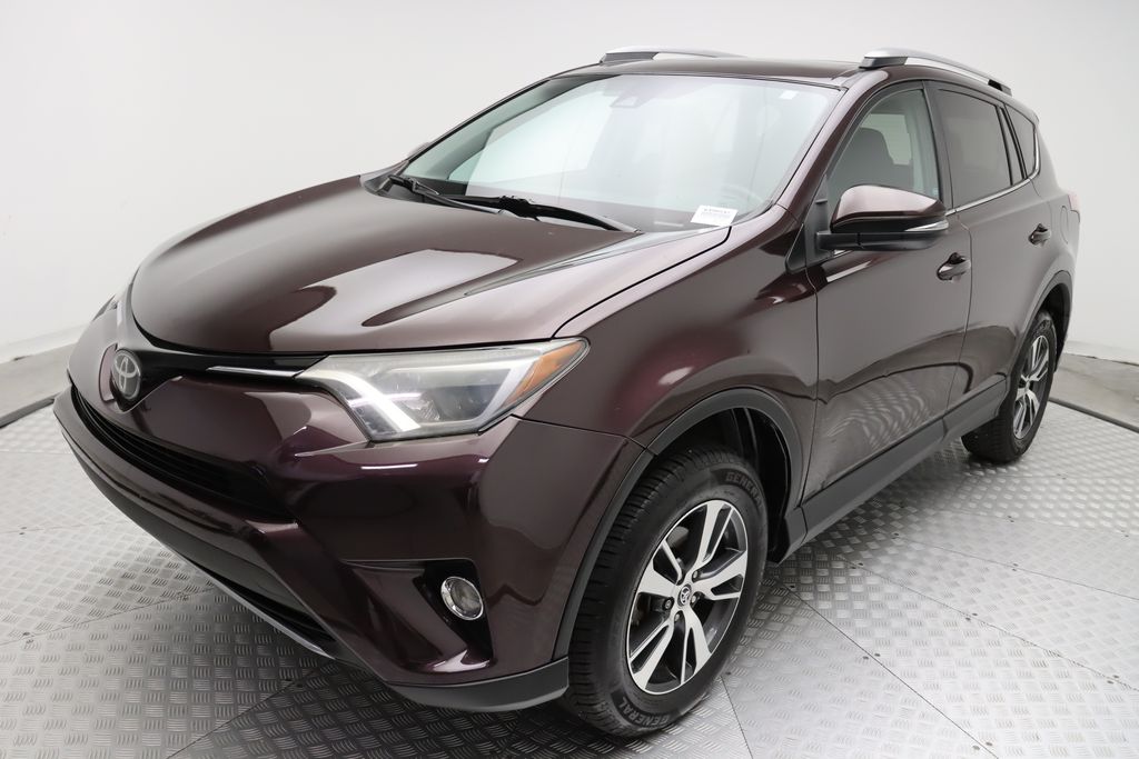 2018 Toyota RAV4 XLE 2