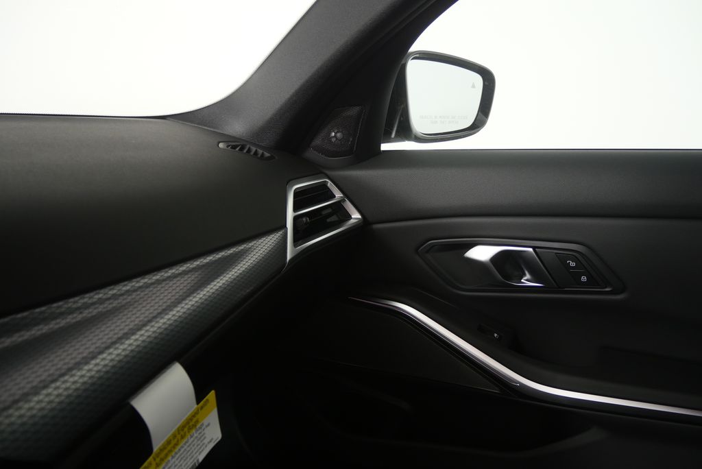 Thumbnail: 2026 BMW 3 Series - 23