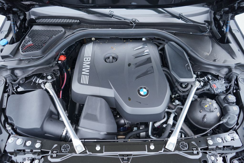 Thumbnail: 2026 BMW 5 Series - 23