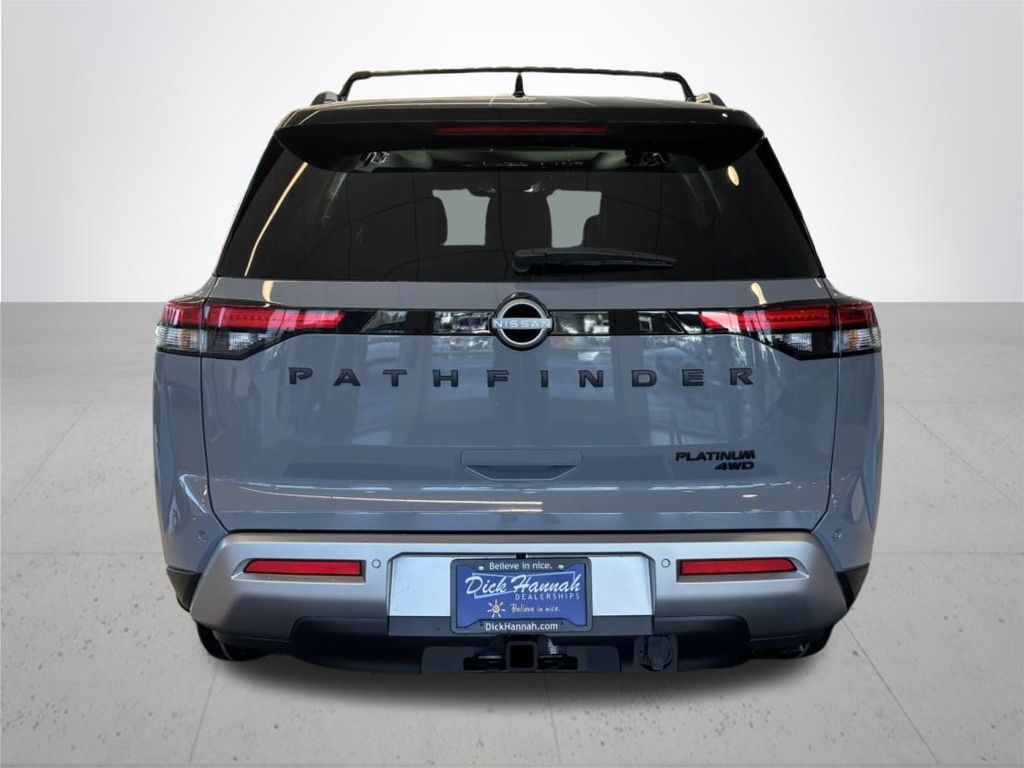 2025 Nissan Pathfinder Platinum