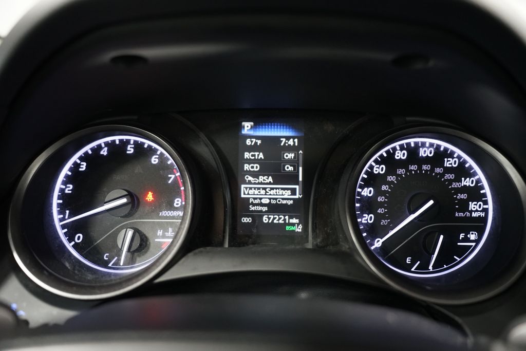 2022 Toyota Camry SE 16
