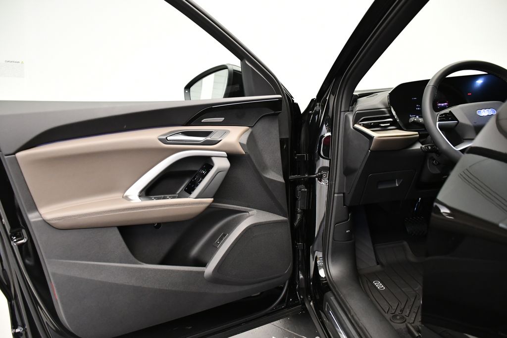 Thumbnail: 2025 Audi Q5 - 29