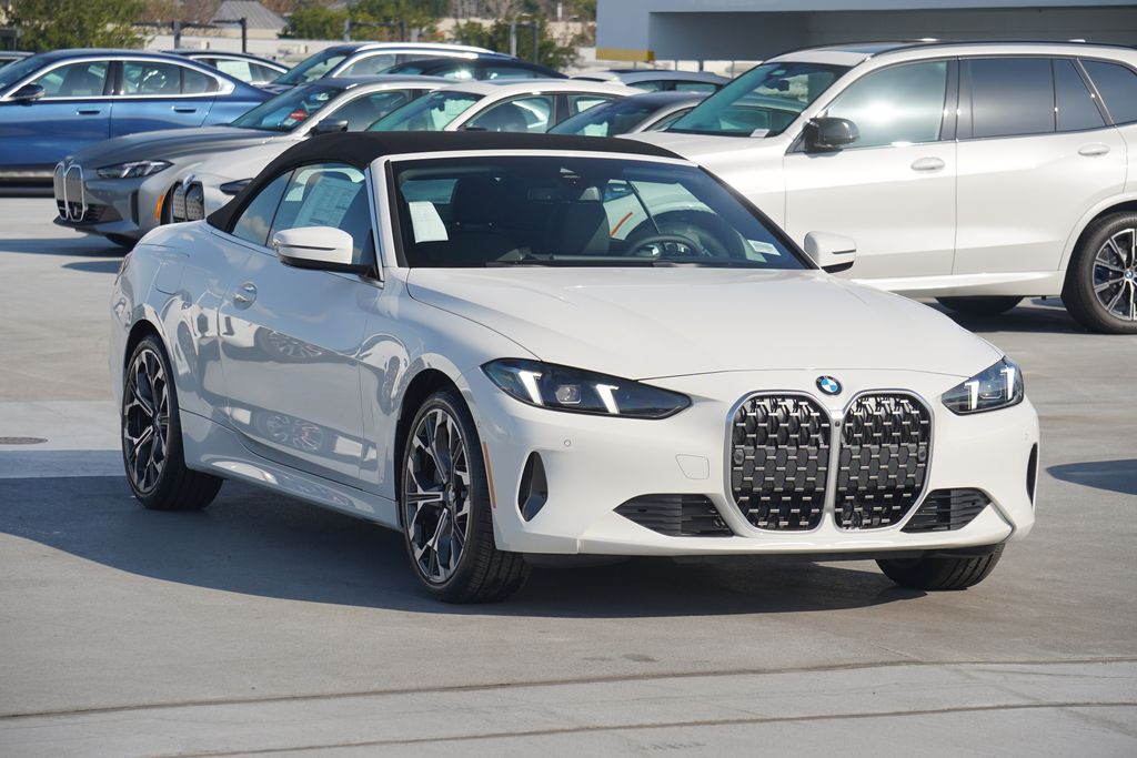 Thumbnail: 2025 BMW 4 Series - 4