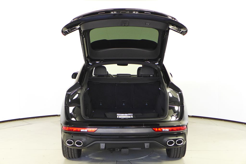 Thumbnail: 2023 Audi SQ5 - 10