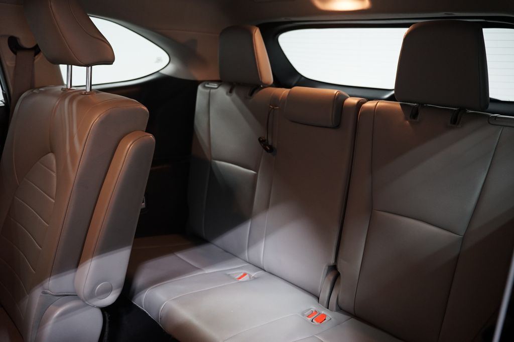 2021 Toyota Highlander XLE 29