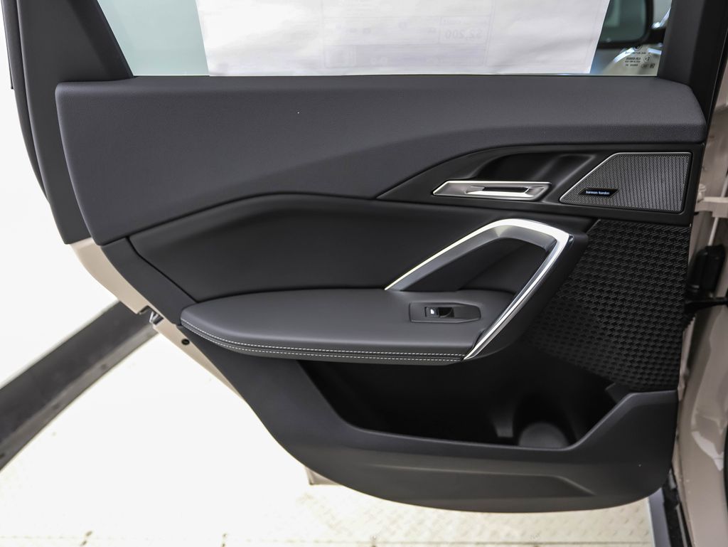 Thumbnail: 2026 BMW X1 - 20