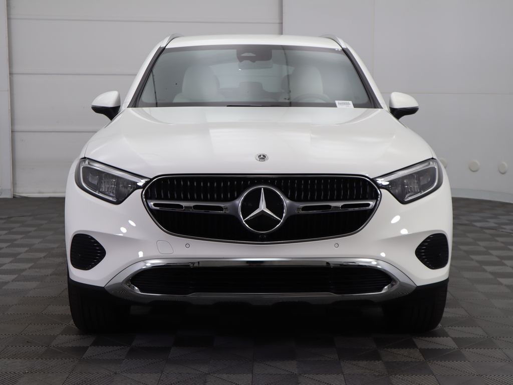 2024 Mercedes-Benz GLC 300 2