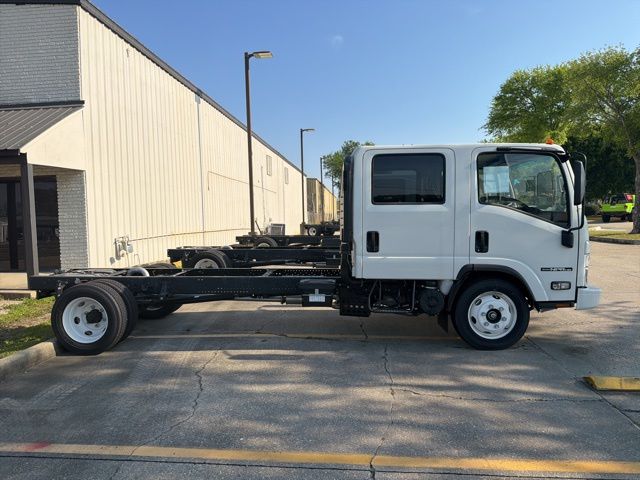 New 2025 White Isuzu N SERIES image 21