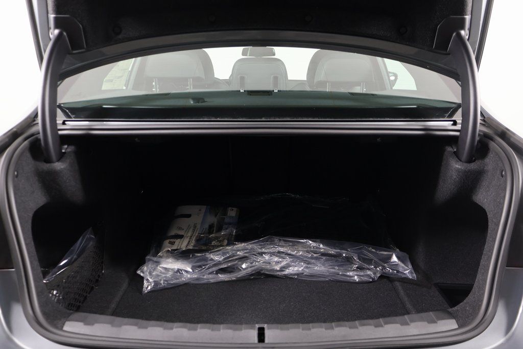 Thumbnail: 2026 BMW 3 Series - 8