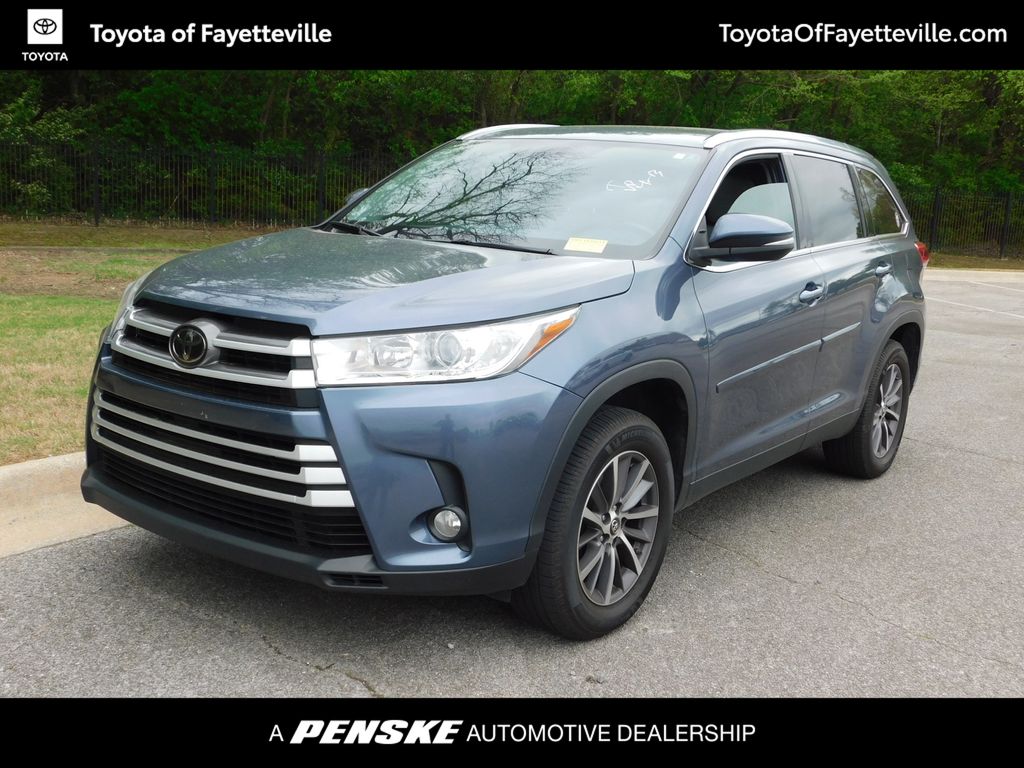 2019 Toyota Highlander XLE -
                  Fayetteville, AR