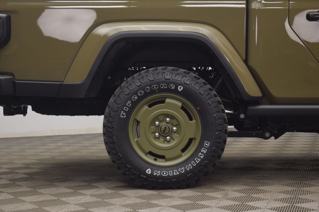 new 2026 Jeep Gladiator car, priced at $53,611