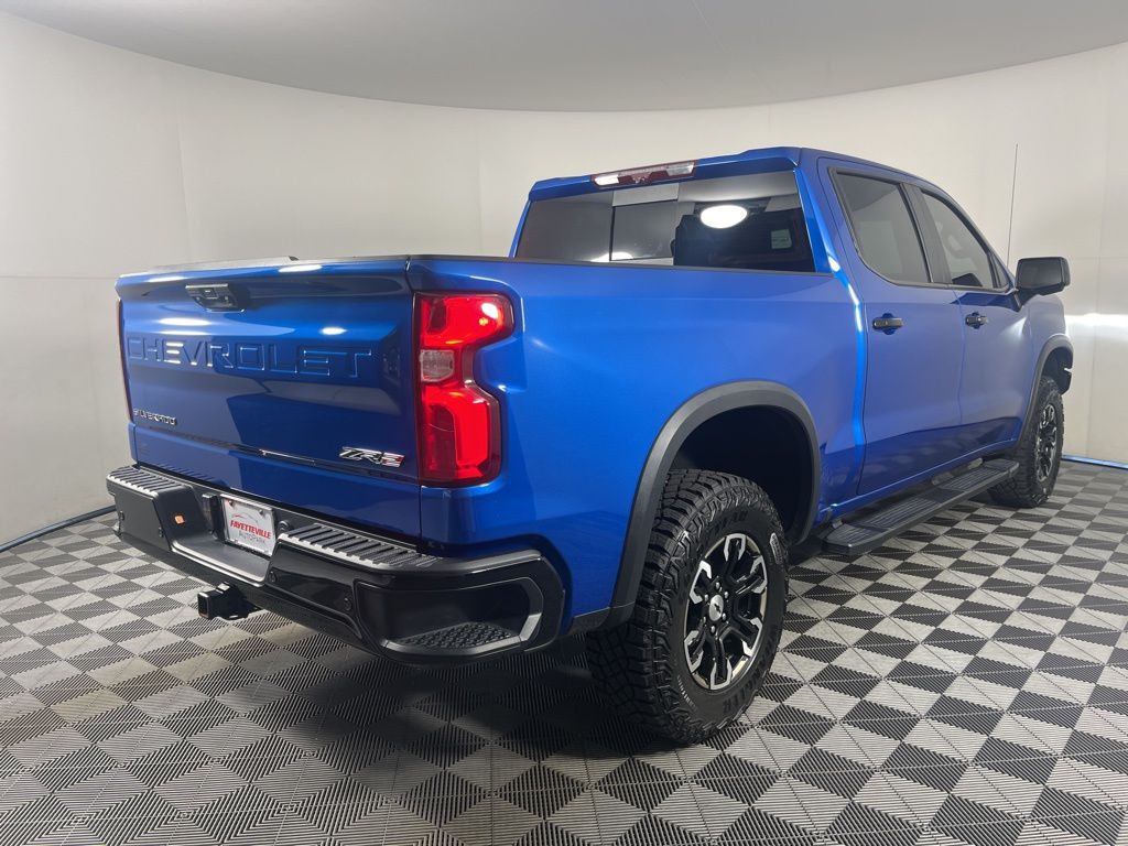 Thumbnail: 2022 Chevrolet Silverado 1500 - 5