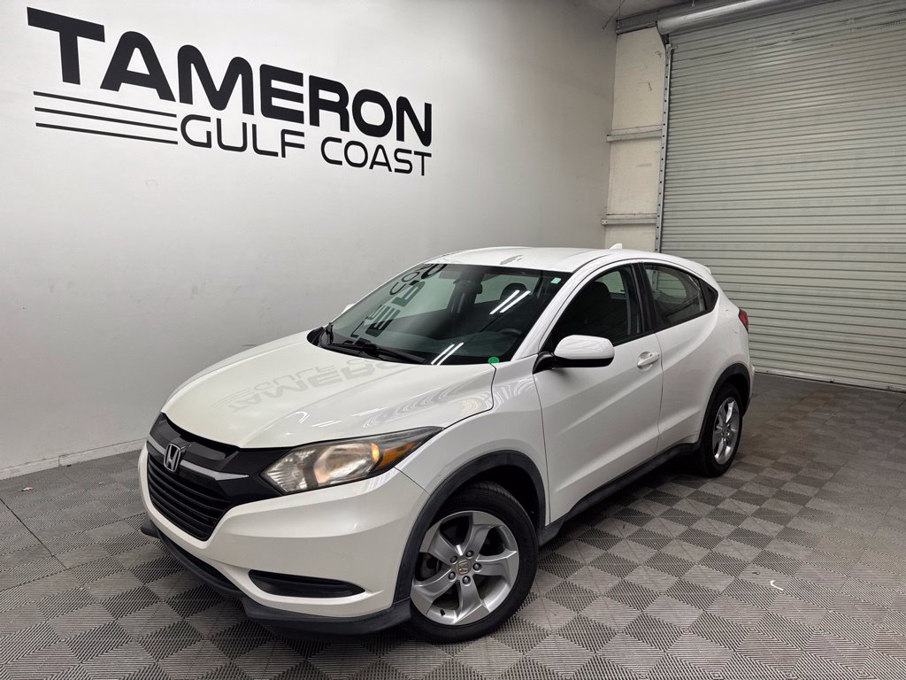 White 2016 Honda HR-V SUV / Crossover Front-Wheel Drive 6-Speed Manual