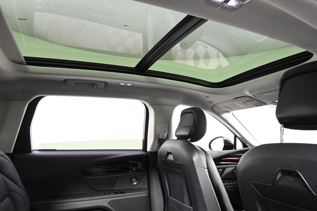 New 2026 Gray Lincoln Reserve image 17