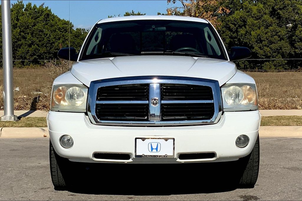 2007 Dodge Dakota SLT 2