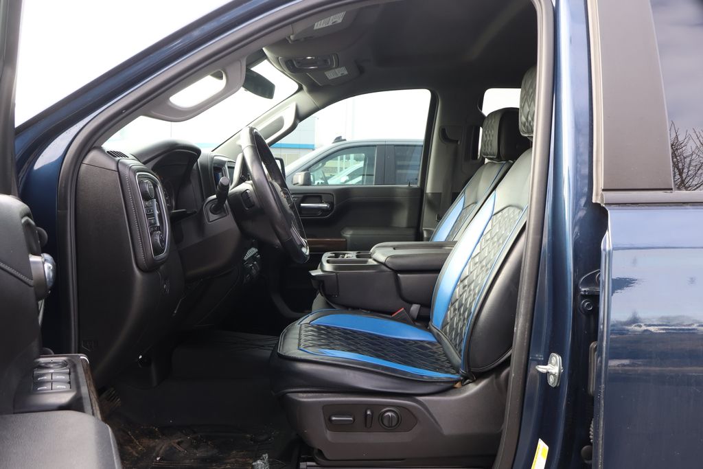 Thumbnail: 2020 Chevrolet Silverado 1500 - 13