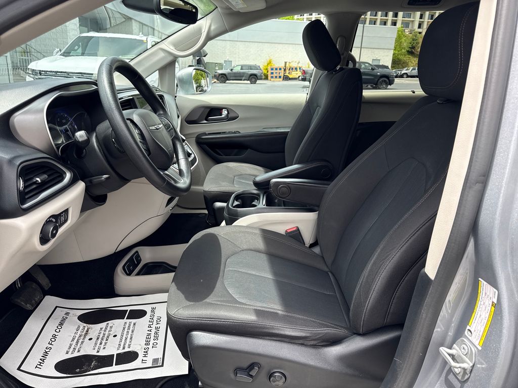 used 2020 Chrysler Pacifica car, priced at $15,990