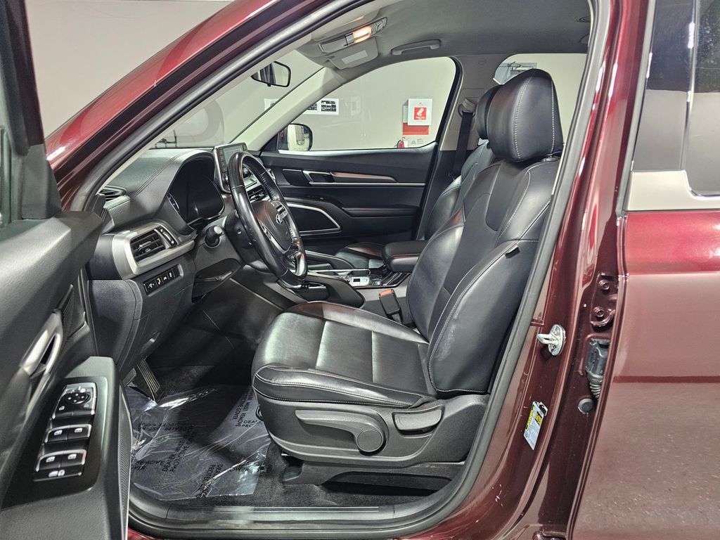 Used 2021 Purple Kia LX image 18