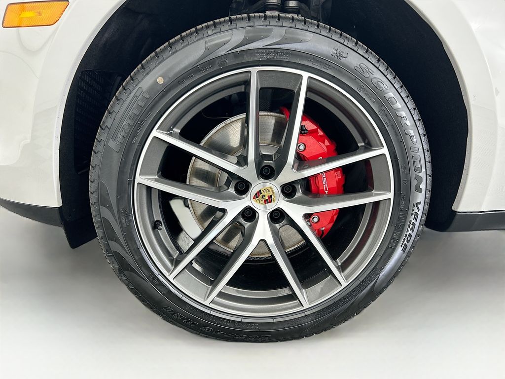 Thumbnail: 2026 Porsche Macan - 31