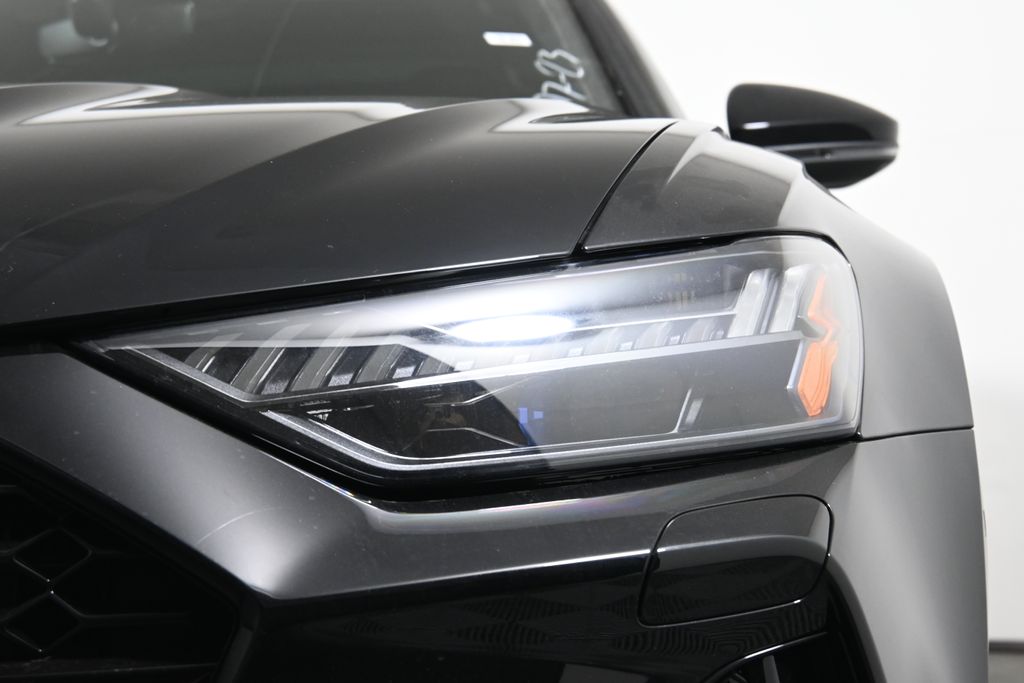 Thumbnail: 2026 Audi RS 6 - 10