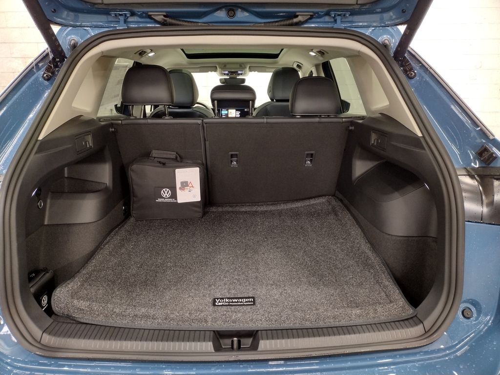 2025 Volkswagen Tiguan 2.0T SE