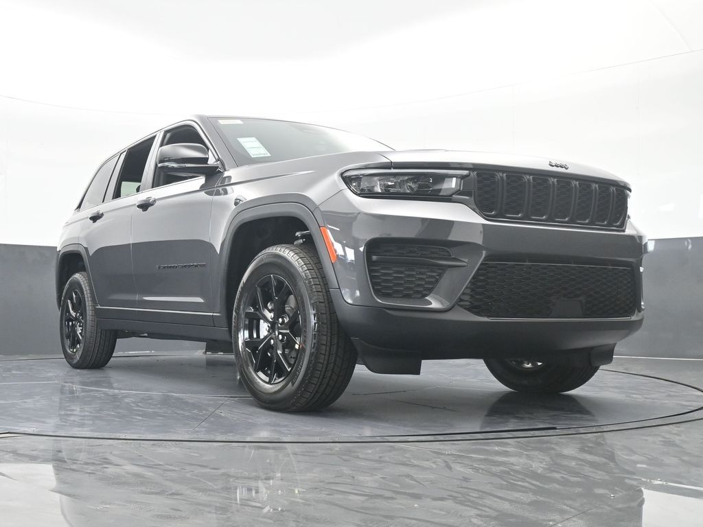 New 2025 Baltic Gray Metallic Clearcoat Jeep Altitude X image 55