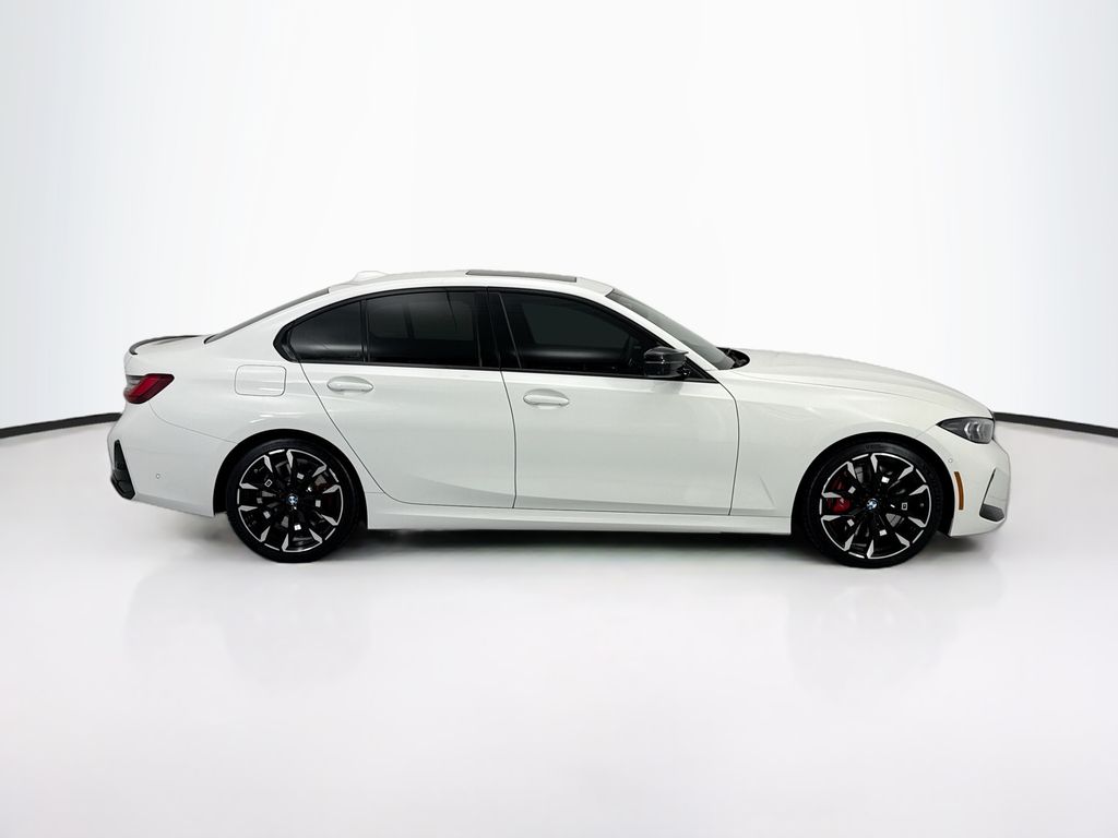 Thumbnail: 2025 BMW 3 Series - 4