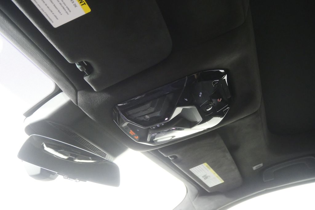 Thumbnail: 2026 BMW 7 Series - 23